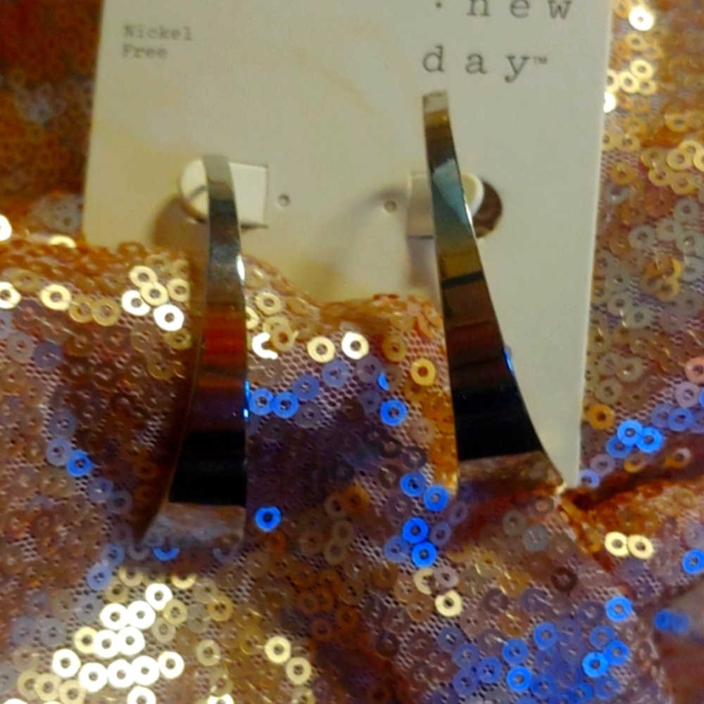 Beautiful earrings!